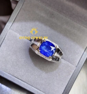 Nhẫn Nam Sapphire 3.54 Carat Vivid Blue - No heat