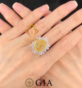 Siêu phẩm 2 in 1 - Nhẫn kết hợp Mặt Dây - Kim Cương Vàng Thiên Nhiên GIA 5.03 Carat 