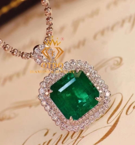 Mặt Dây Emerald 3.15 Carat 