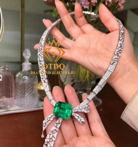 Dây Cổ Ngọc Lục Bảo Diamond Luxury 