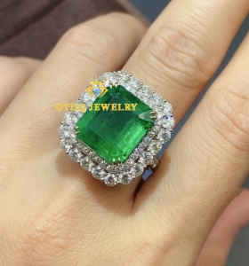 Nhẫn Emerald Zambia Vivid Green 7.40 Cts