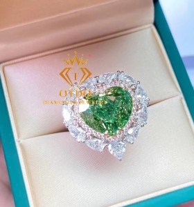 Nhẫn Nữ Kim Cương Xanh Green Tự Nhiên 10.05 Carat - GIA 