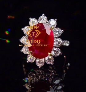 Nhẫn Nữ Ruby Pigeon Blood Mozambique 5.01 Cts - No heat