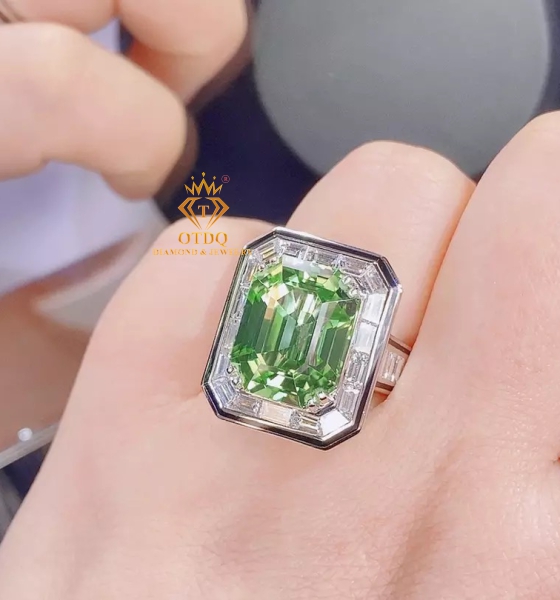 Nhẫn Tourmaline 12.3 Carat Đá Quý Thiên Nhiên - NDQ12.3