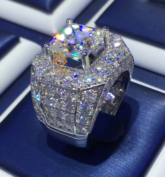 NHÂN KIM CƯƠNG 10li VUÔNG  LUXURY, VÀNG 14K - N199