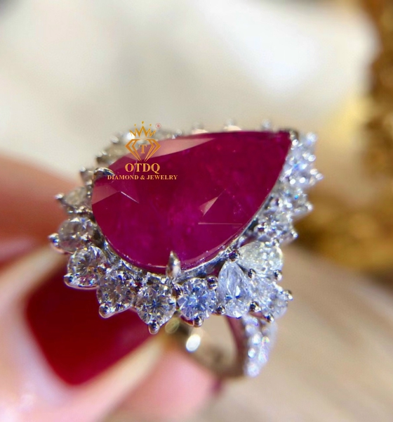 Nhẫn & Mặt Dây Ruby 7.35 Carat - Intense Reb ( No heat )