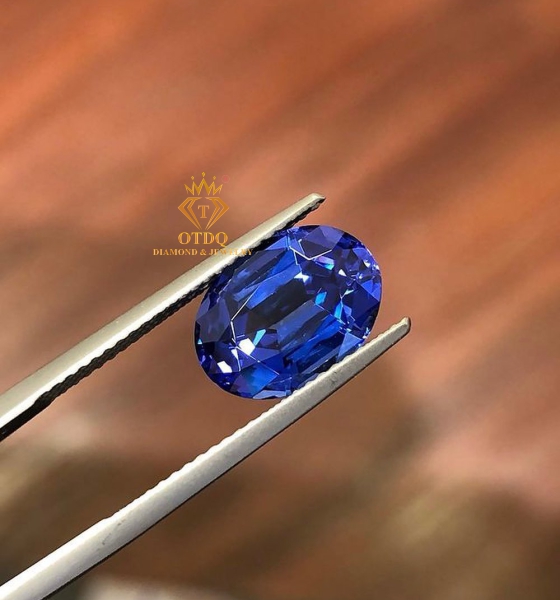 Tanzanite Violet Blue 4.26 Carat 