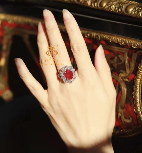 Nhẫn Nữ Ruby  Mogok Myanmar 5.08 Carat