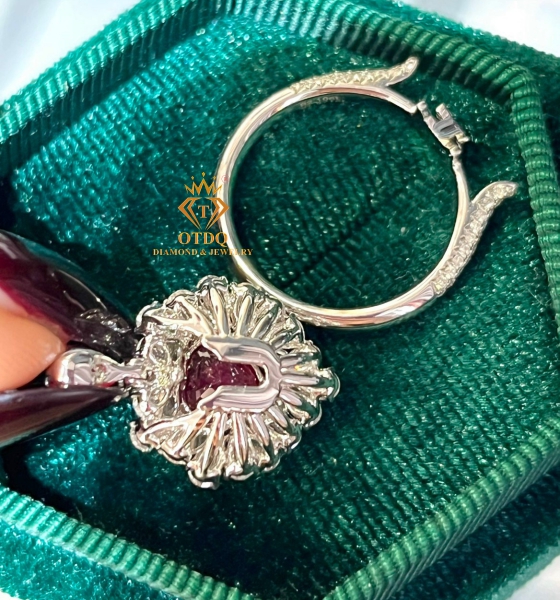 Nhẫn Ruby Myanmar Pigeon Blood 2.1 Carat