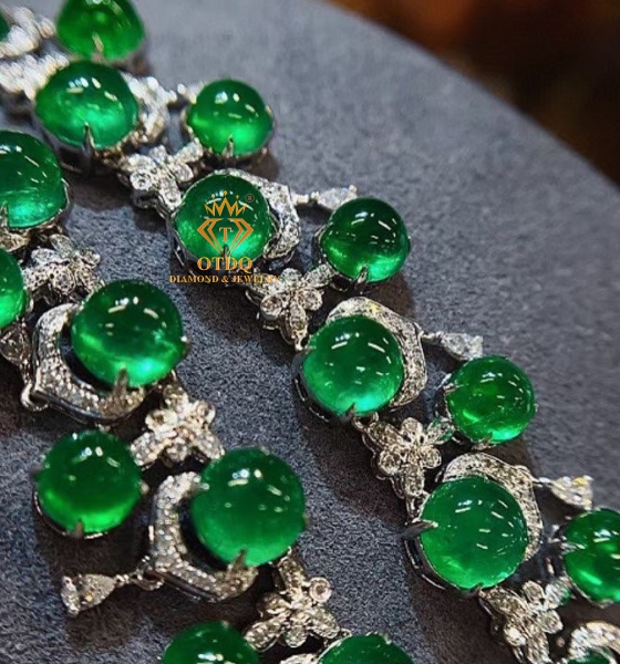 Dây Cổ Emerald Ngọc Lục Bảo 24.5 Carat 