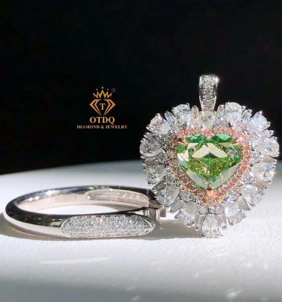 Nhẫn Nữ Kim Cương Xanh Thiên Nhiên Green 1.5Carat 