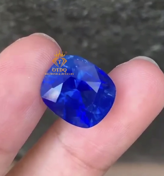 Sapphire Cornflower Blue 14.23 + Carat ( No heat ) - GRS 