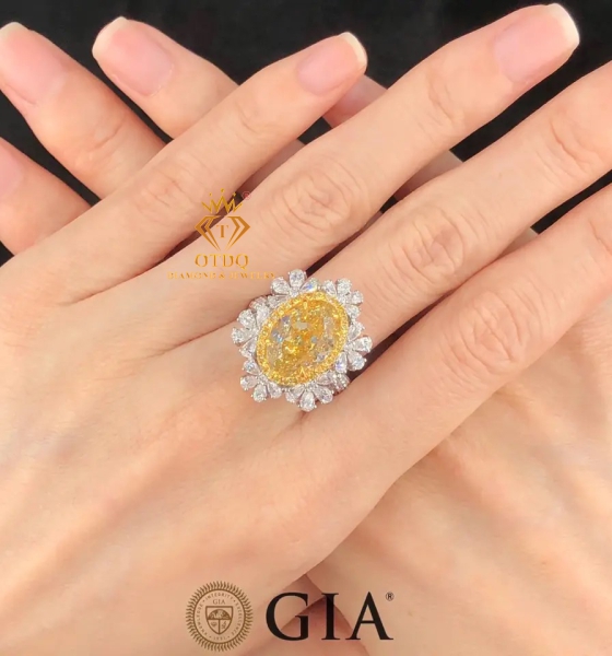 Siêu phẩm 2 in 1 - Nhẫn kết hợp Mặt Dây - Kim Cương Vàng Thiên Nhiên GIA 5.03 Carat 