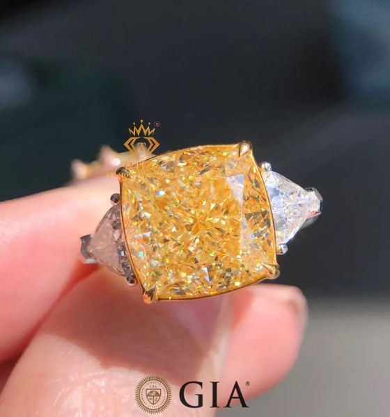 Nhẫn Nữ Kim Cương Thiên Nhiên Fancy  Light Yellow 8.53Ct -NKC66