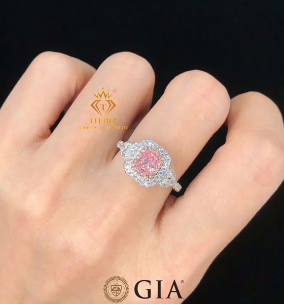Nhẫn Kim Cương Hồng Thiên Nhiên 0.52 Carat -GIA