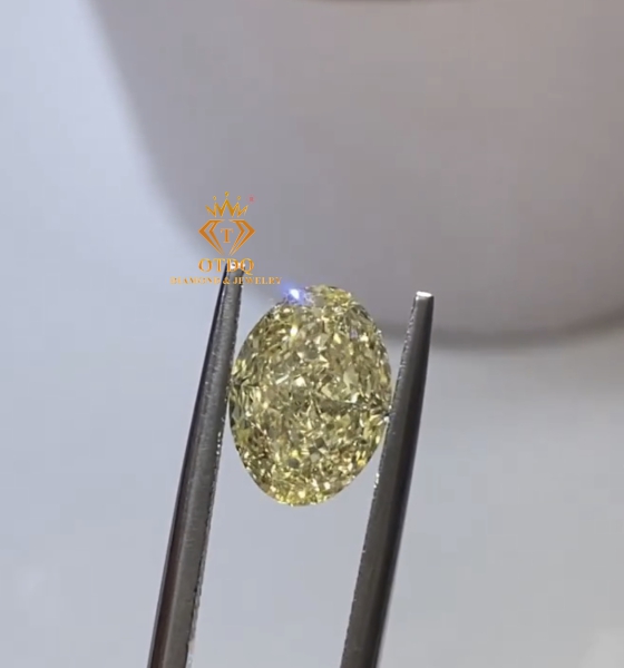 Kim Cương Vàng Thiên Nhiên - GIA 3.03 Carat Light Yellow 