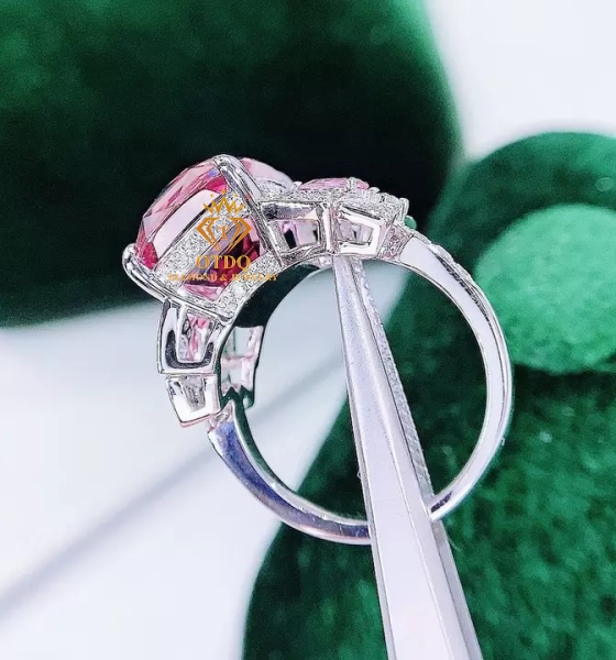 Nhẫn Đá Quý  Purplish Prink Tourmaline 8.29 Carat