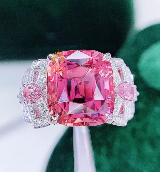 Nhẫn Đá Quý  Purplish Prink Tourmaline 8.29 Carat