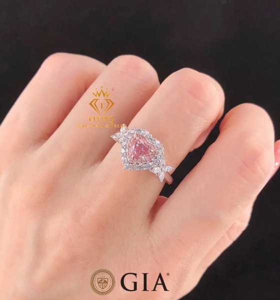 Nhẫn Kim Cương Hồng Fancy Brownish Pink 0.71 Carat - GIA 