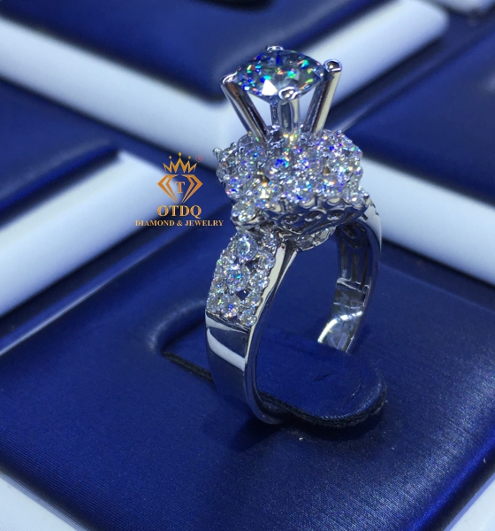 NHẪN NỮ KIM CƯƠNG XANH BLUE 6.3li - N117