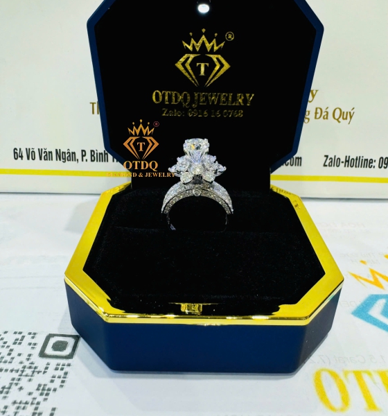 Nhẫn Nữ HOA TUYẾT Luxury 6.8li LỘC PHÁT ( NNu 135 )