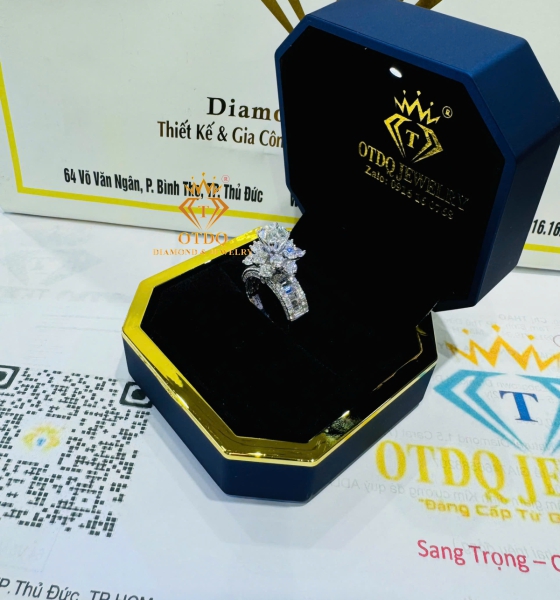 Nhẫn Nữ HOA TUYẾT Luxury 6.8li LỘC PHÁT ( NNu 135 )